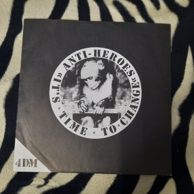Anti Heroes – Time to change